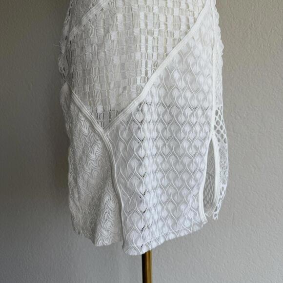 For Love And Lemons Crochet White Dress Size S BNWOT - Picture 3 of 8